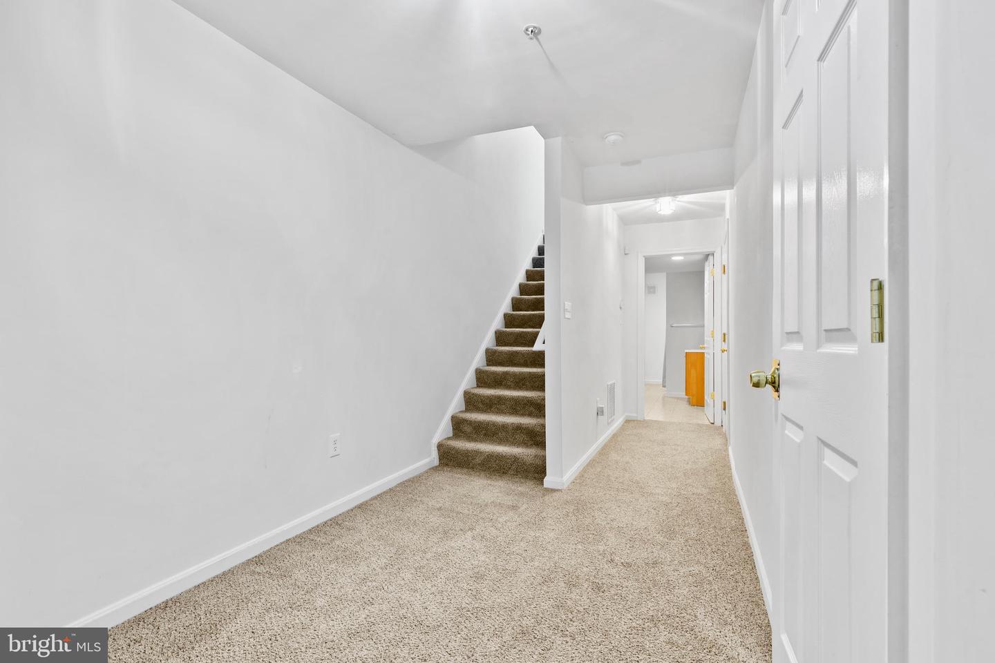 437 Property Photo 20