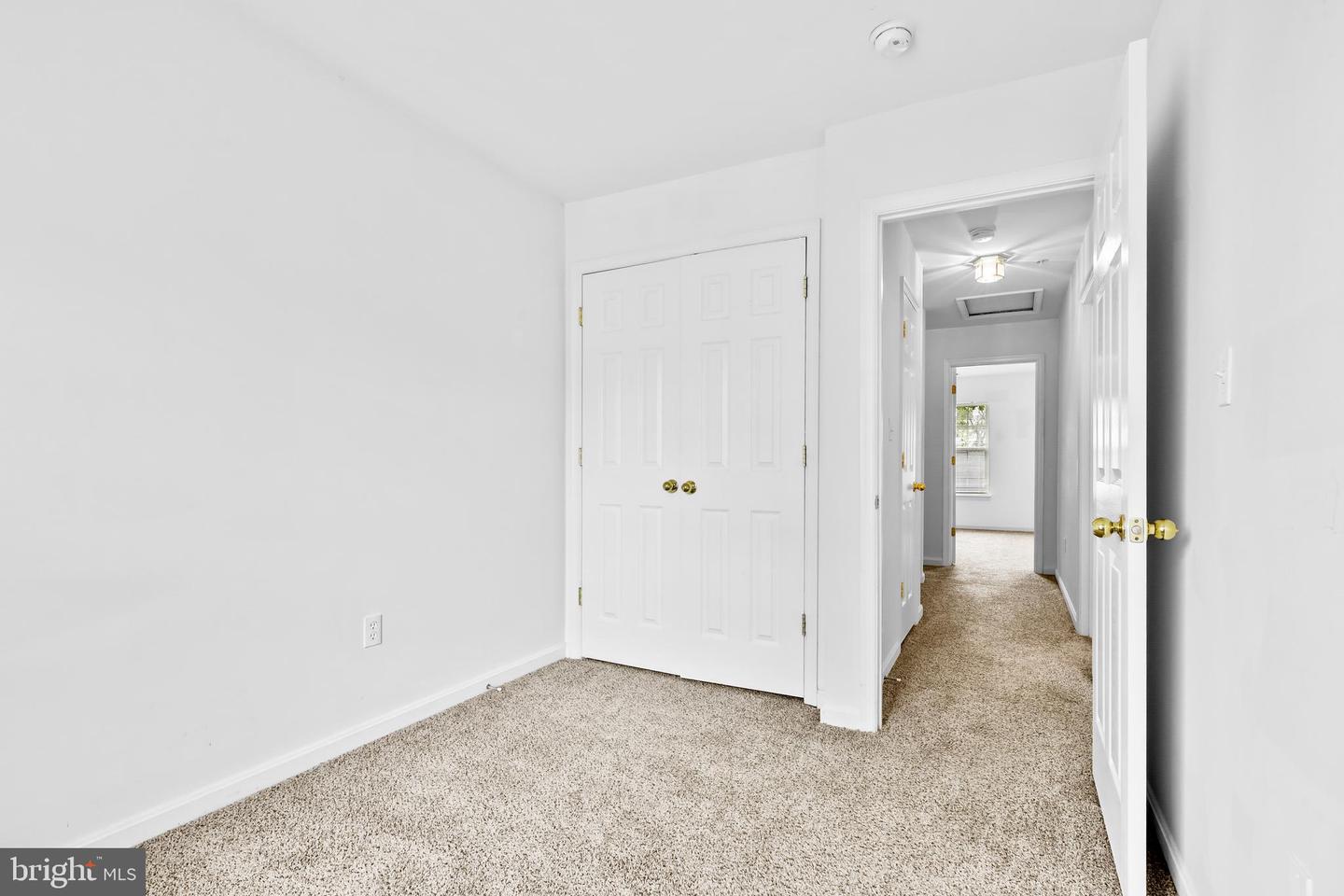 437 Property Photo 22