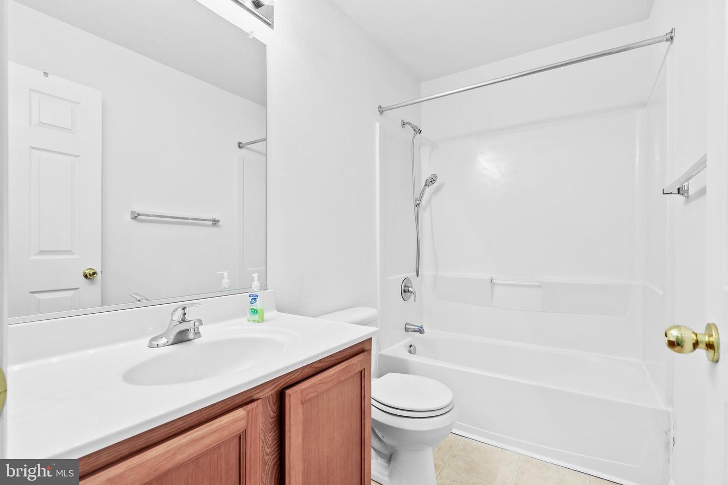 437 Property Photo 32