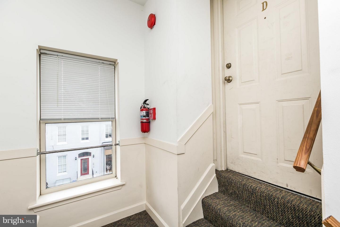 1 Henrietta St W #apt D Property Photo 6