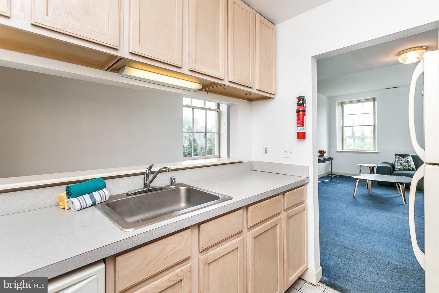 1 Henrietta St W #apt D Property Photo 12