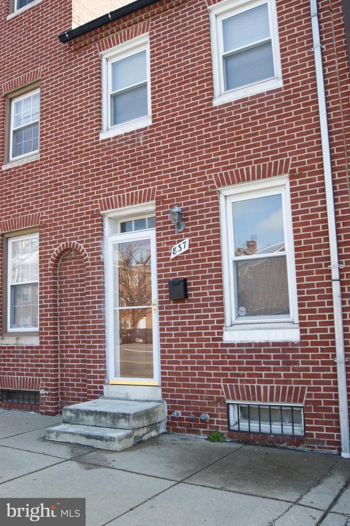 837 N Central Ave Property Photo 1
