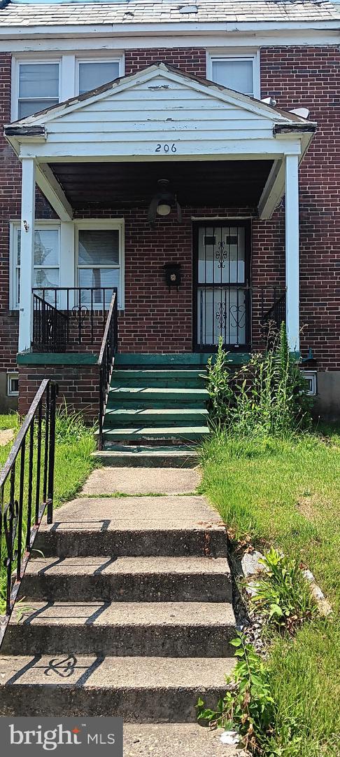 206 N Edgewood St Property Photo 1