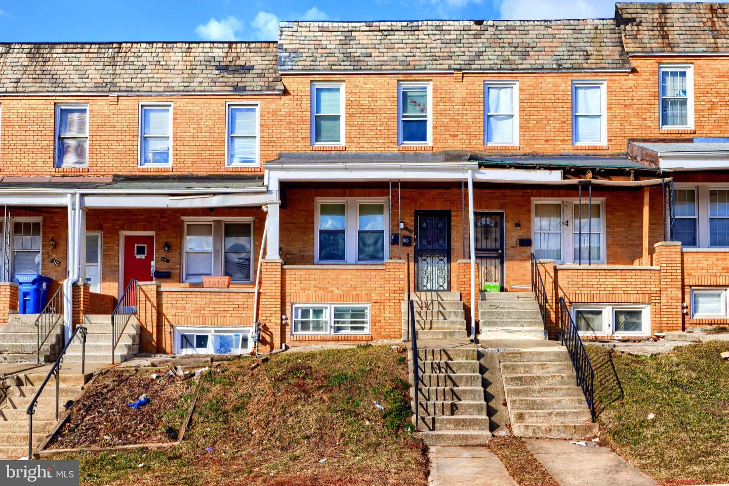 1314 N KENWOOD AVE Property Photo 1