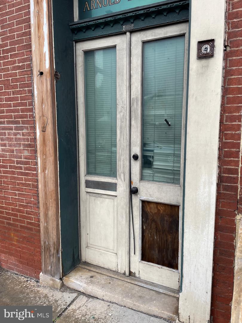 118 W Mulberry St Property Photo 3