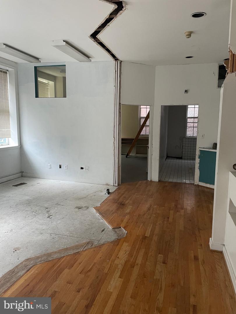 118 W Mulberry St Property Photo 12