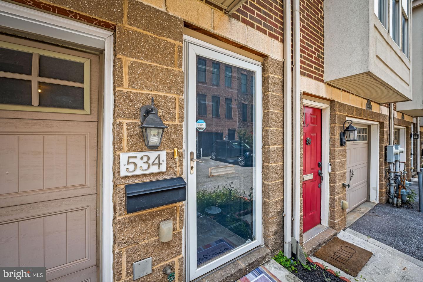 534 Canton Ct Property Photo 4