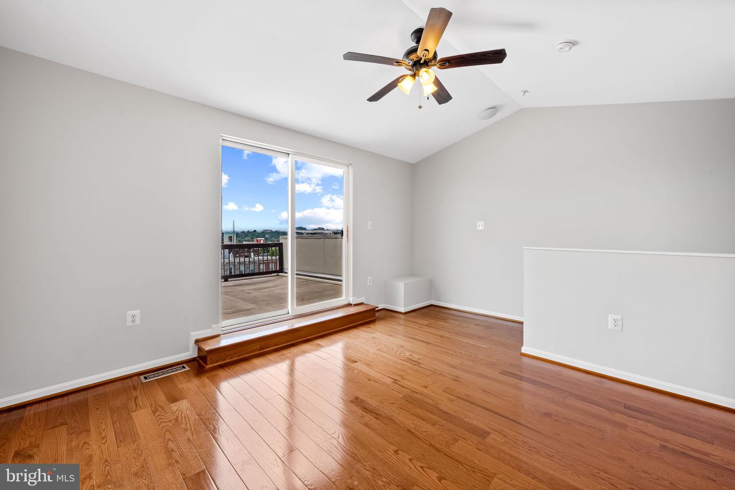 534 Canton Ct Property Photo 38