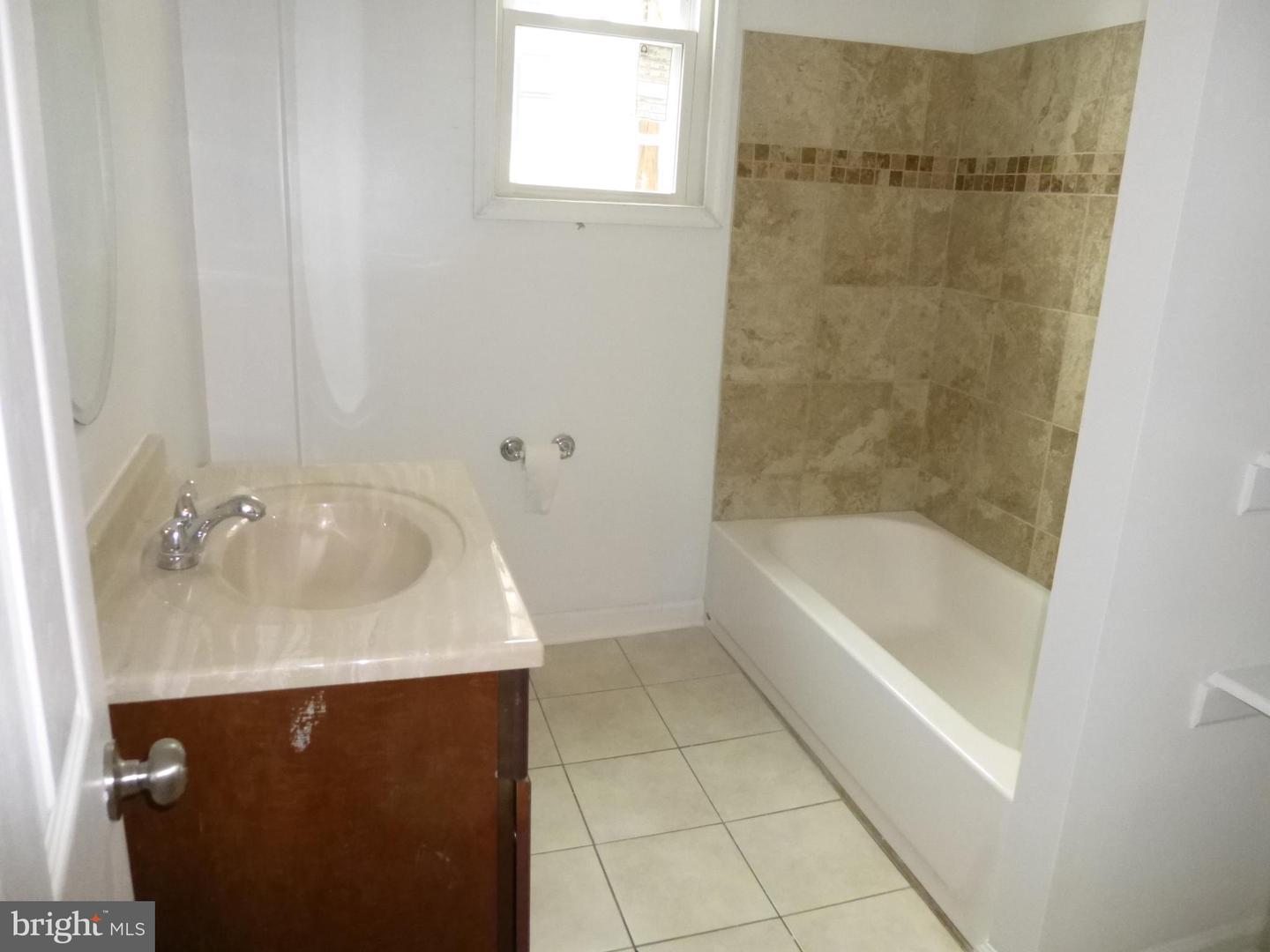 2140 Presstman St Property Photo 8