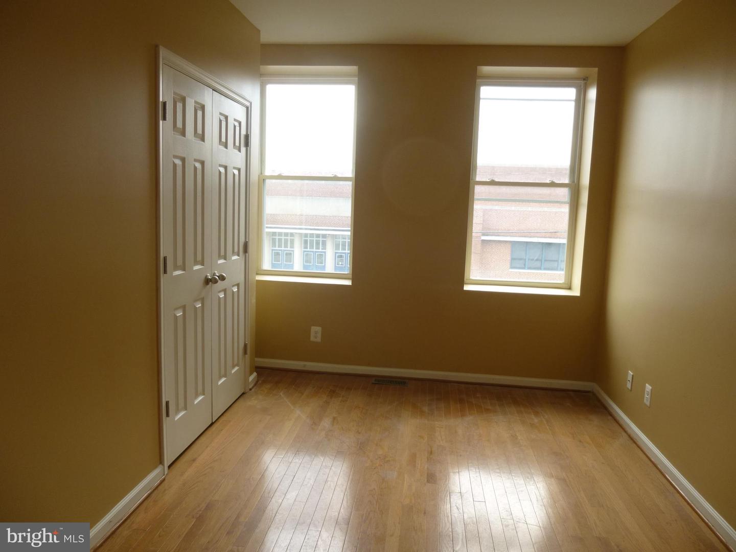 2140 Presstman St Property Photo 9
