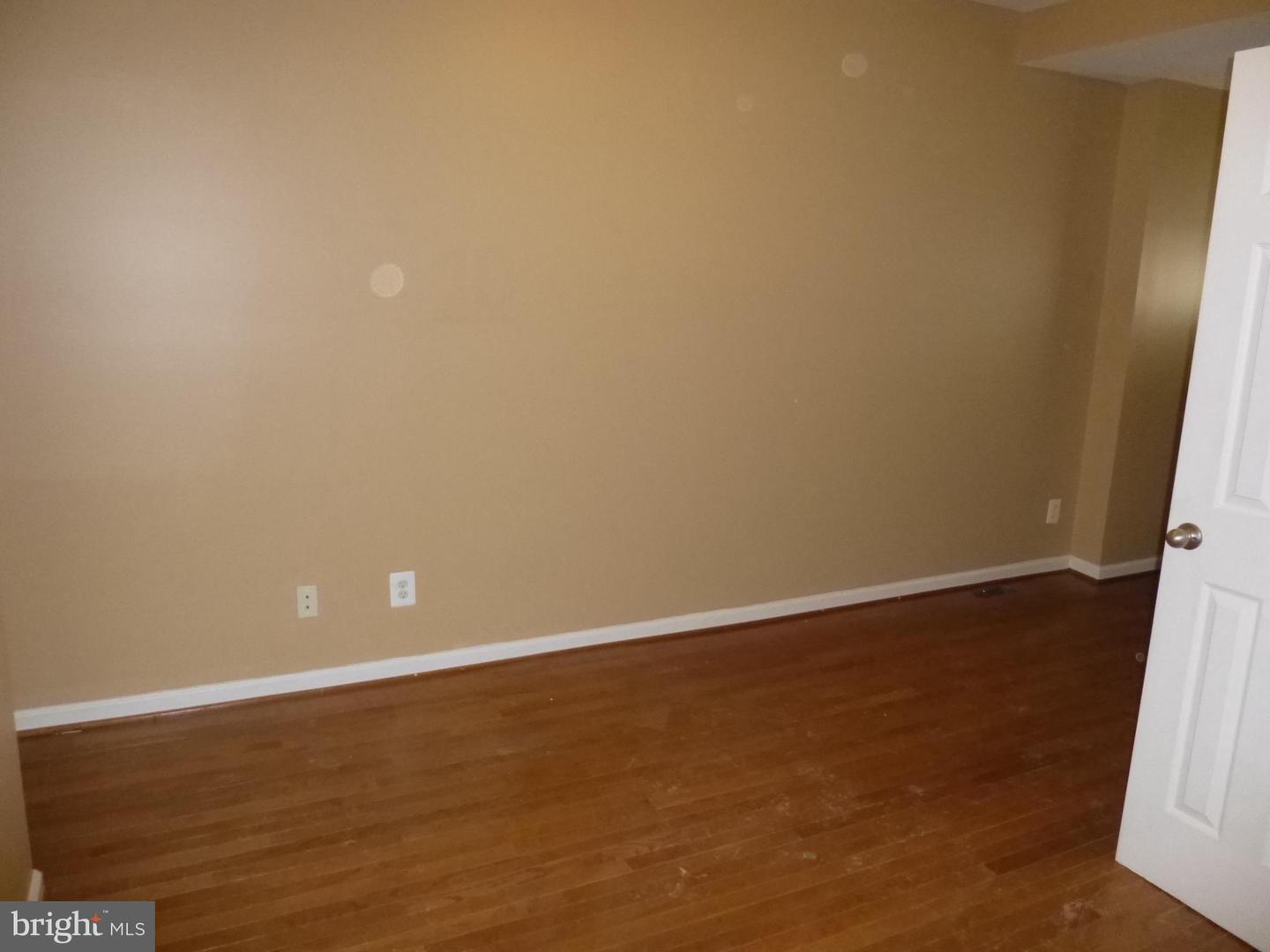 2140 Presstman St Property Photo 10
