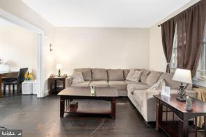 3425 Juneway Property Photo 6