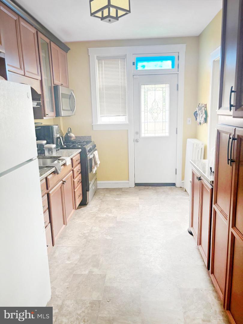 3425 Juneway Property Photo 18