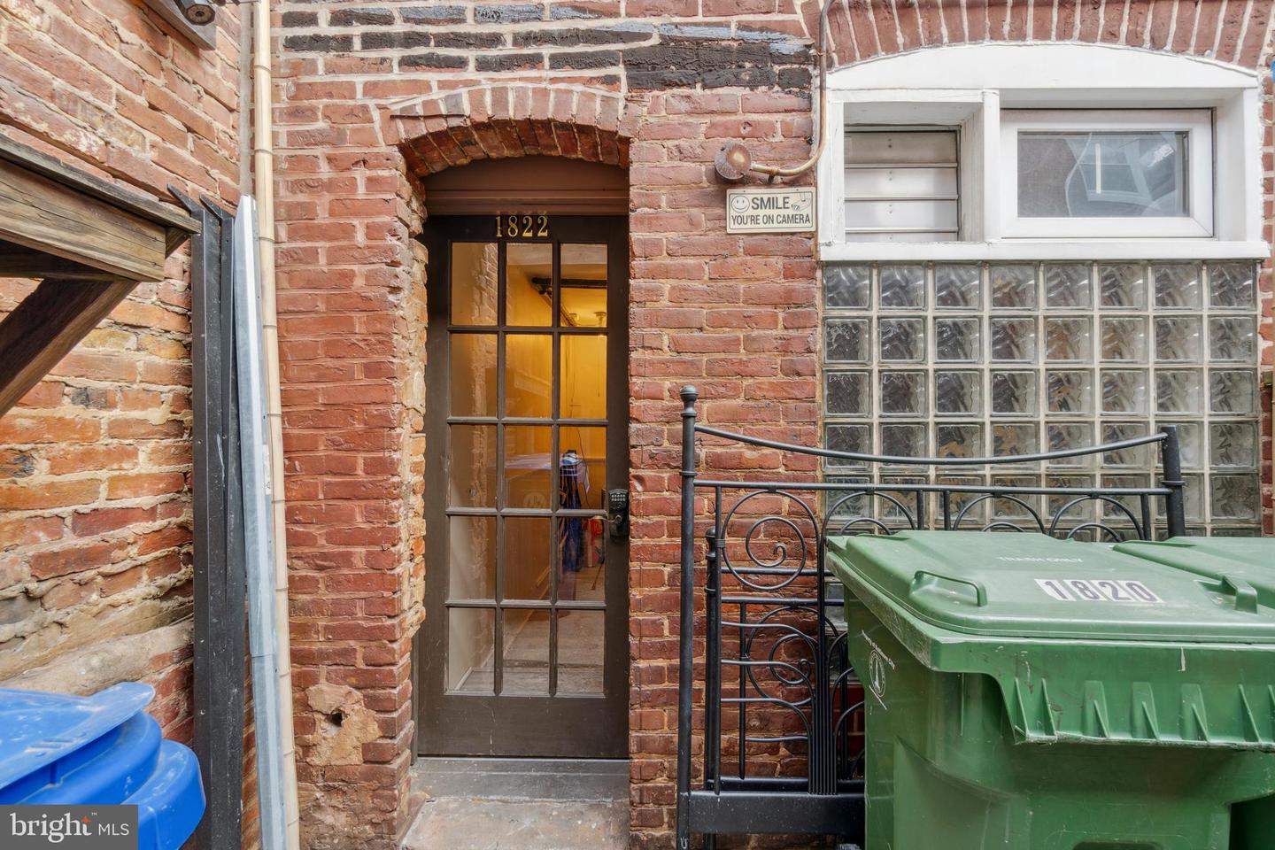 1822 Fleet St Property Photo 10