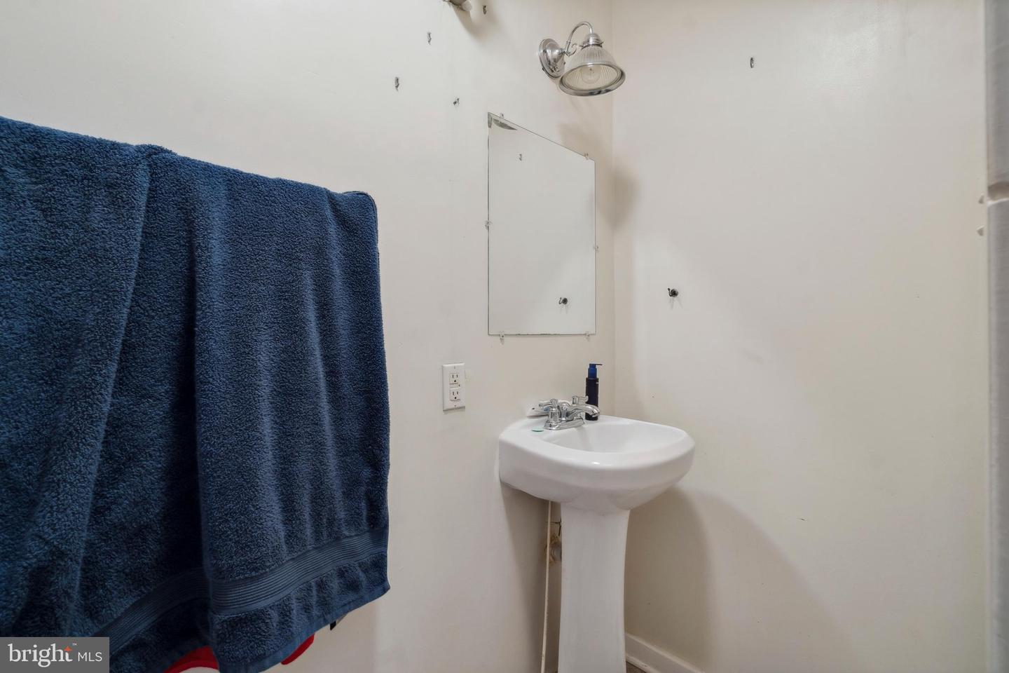 1822 Fleet St Property Photo 18