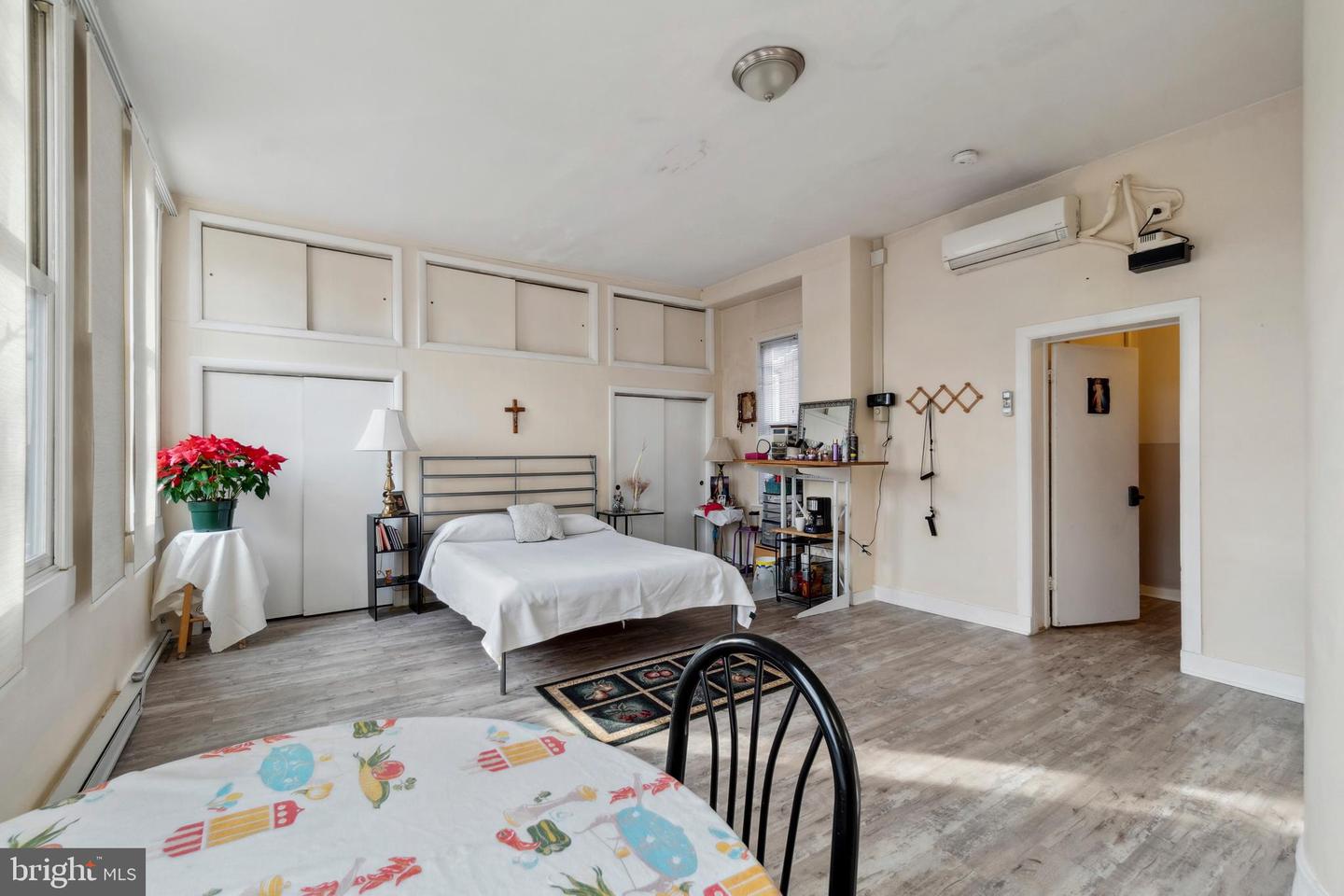 1822 Fleet St Property Photo 20