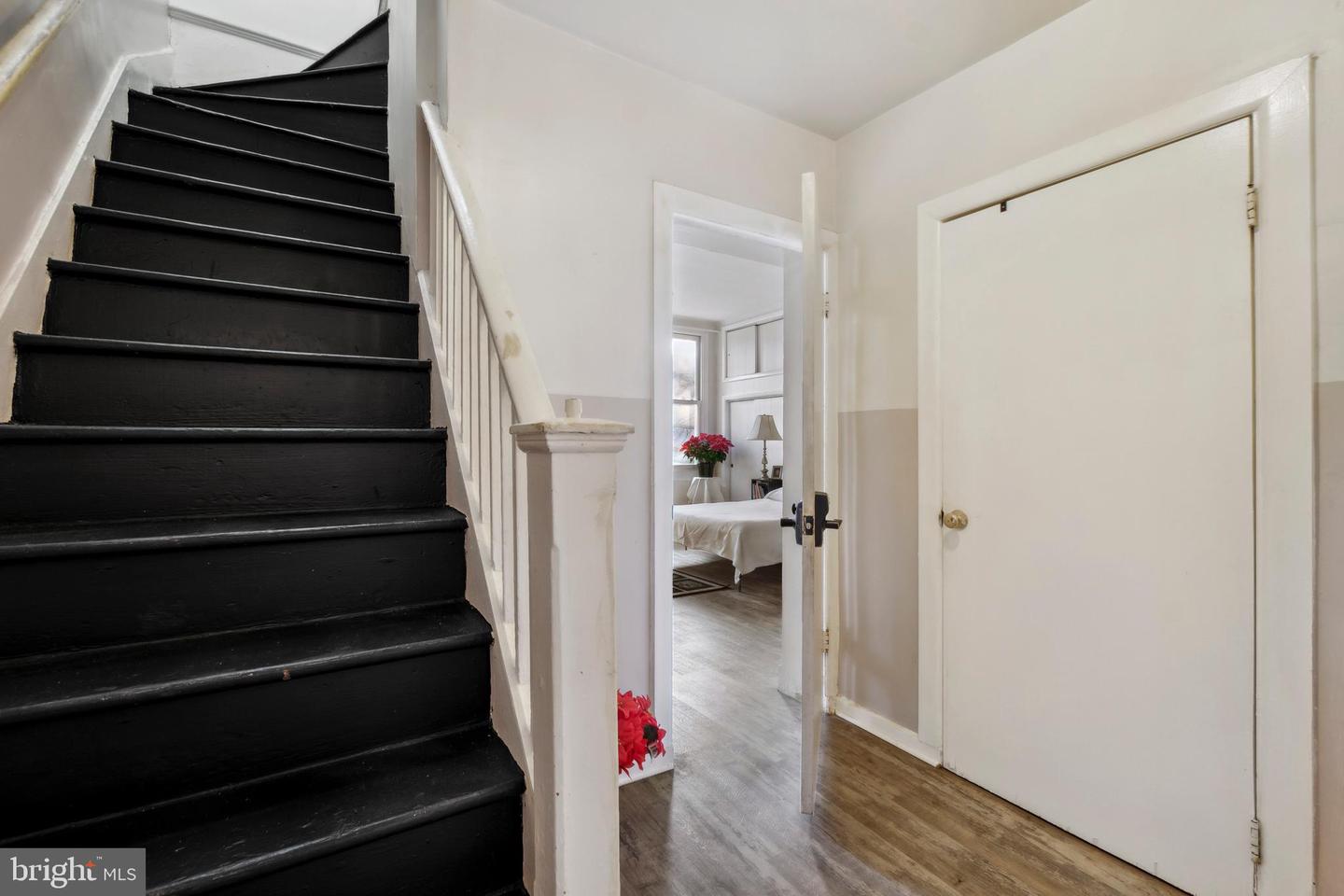 1822 Fleet St Property Photo 23