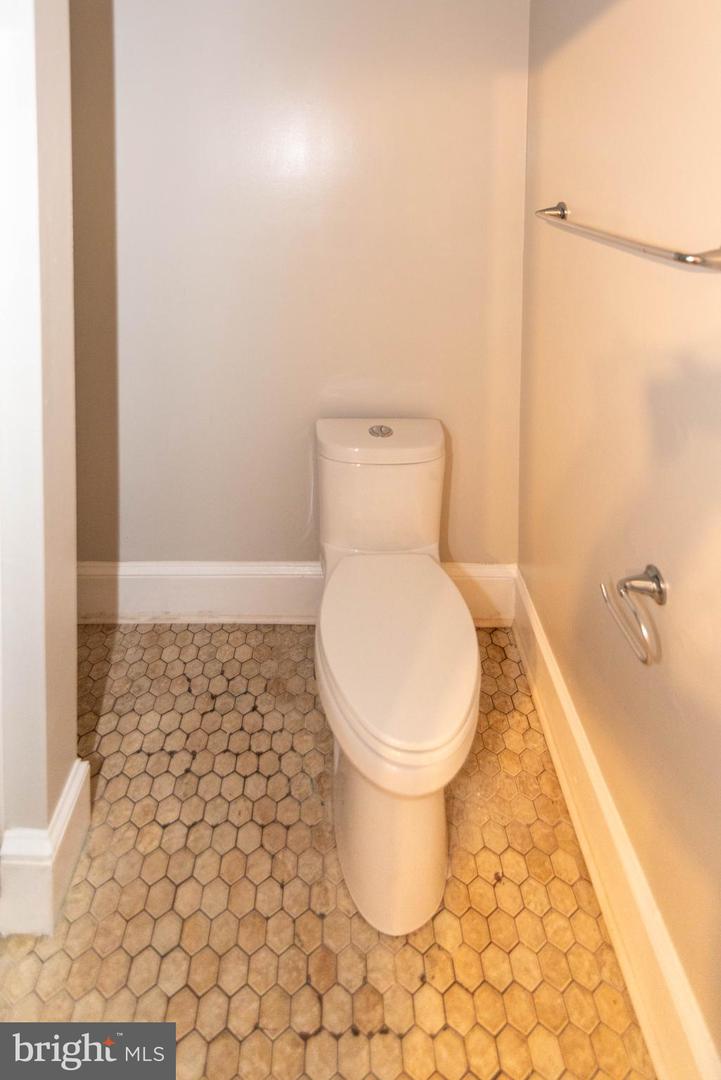 312 N Paca St Property Photo 6