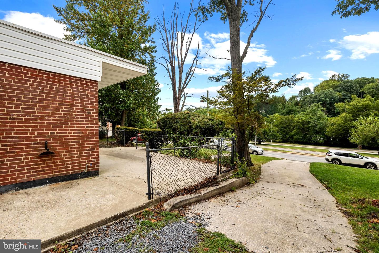 2705 Glen Ave Property Photo 4