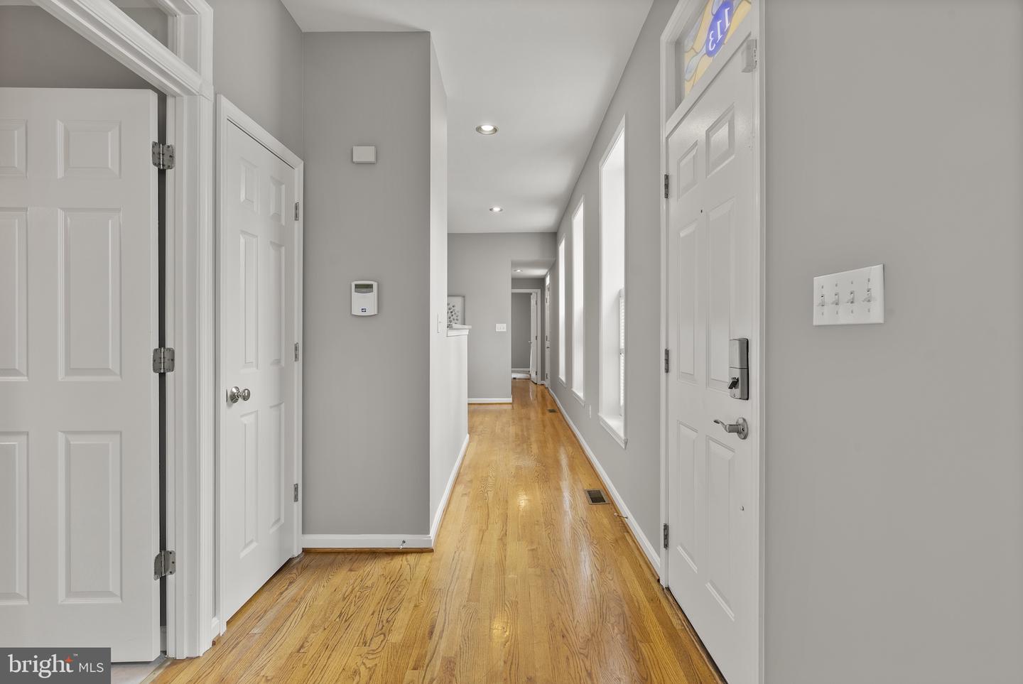 113 W Clement St Property Photo 11