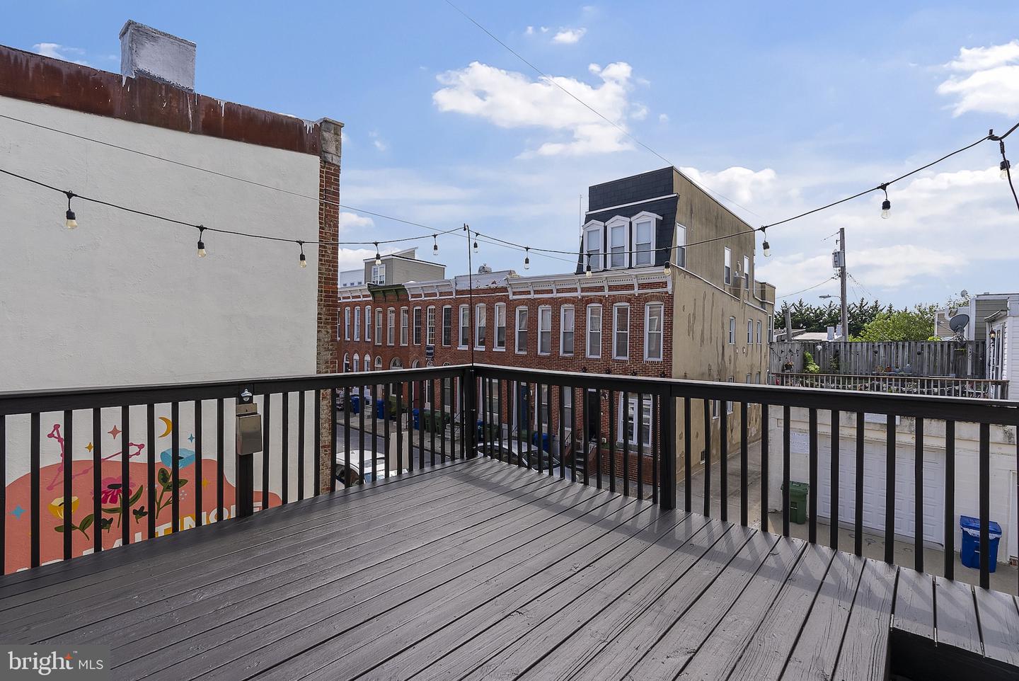 113 W Clement St Property Photo 27