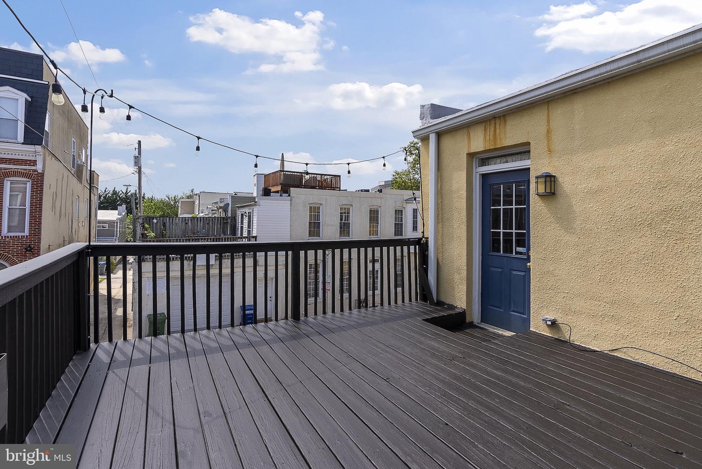 113 W Clement St Property Photo 28