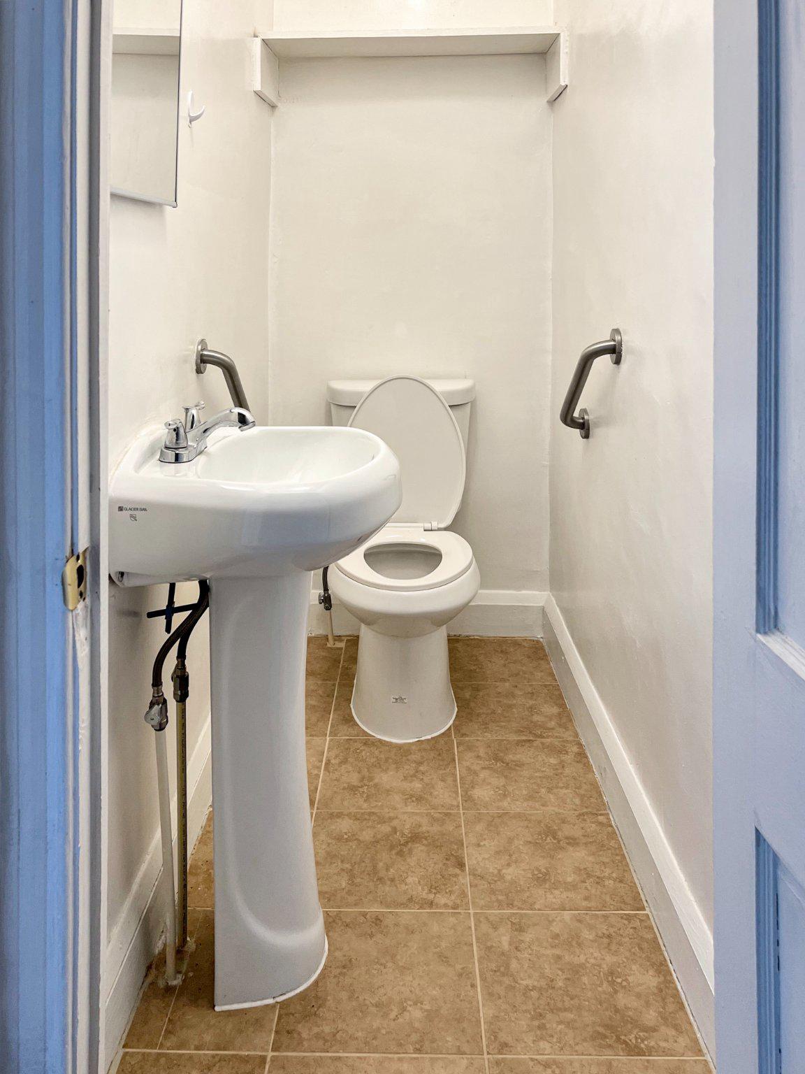 4717 Frederick Ave Property Photo 6