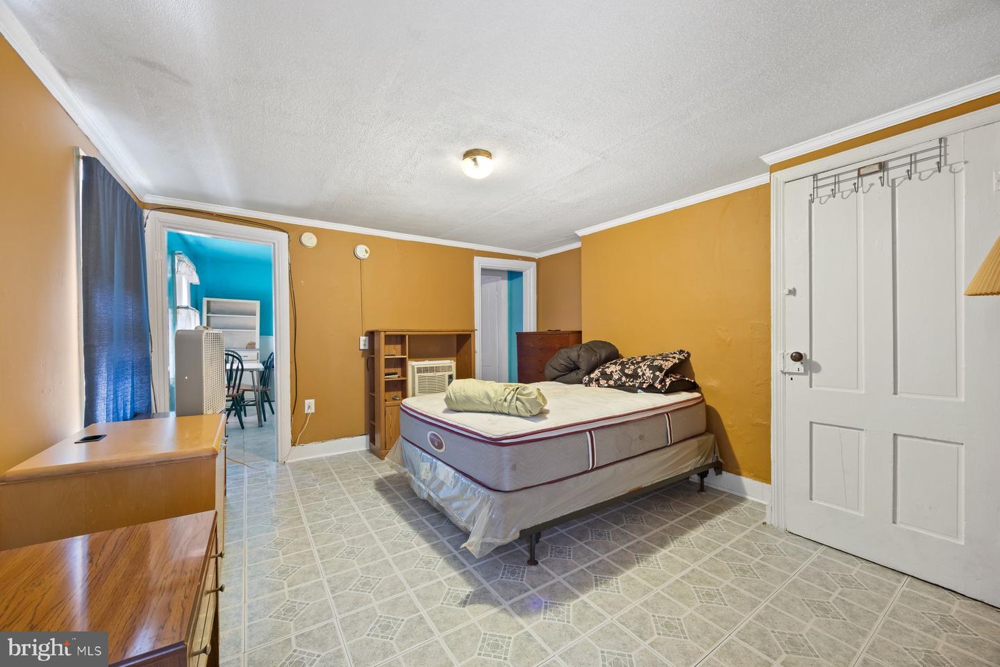 1725 Hollins St Property Photo 13