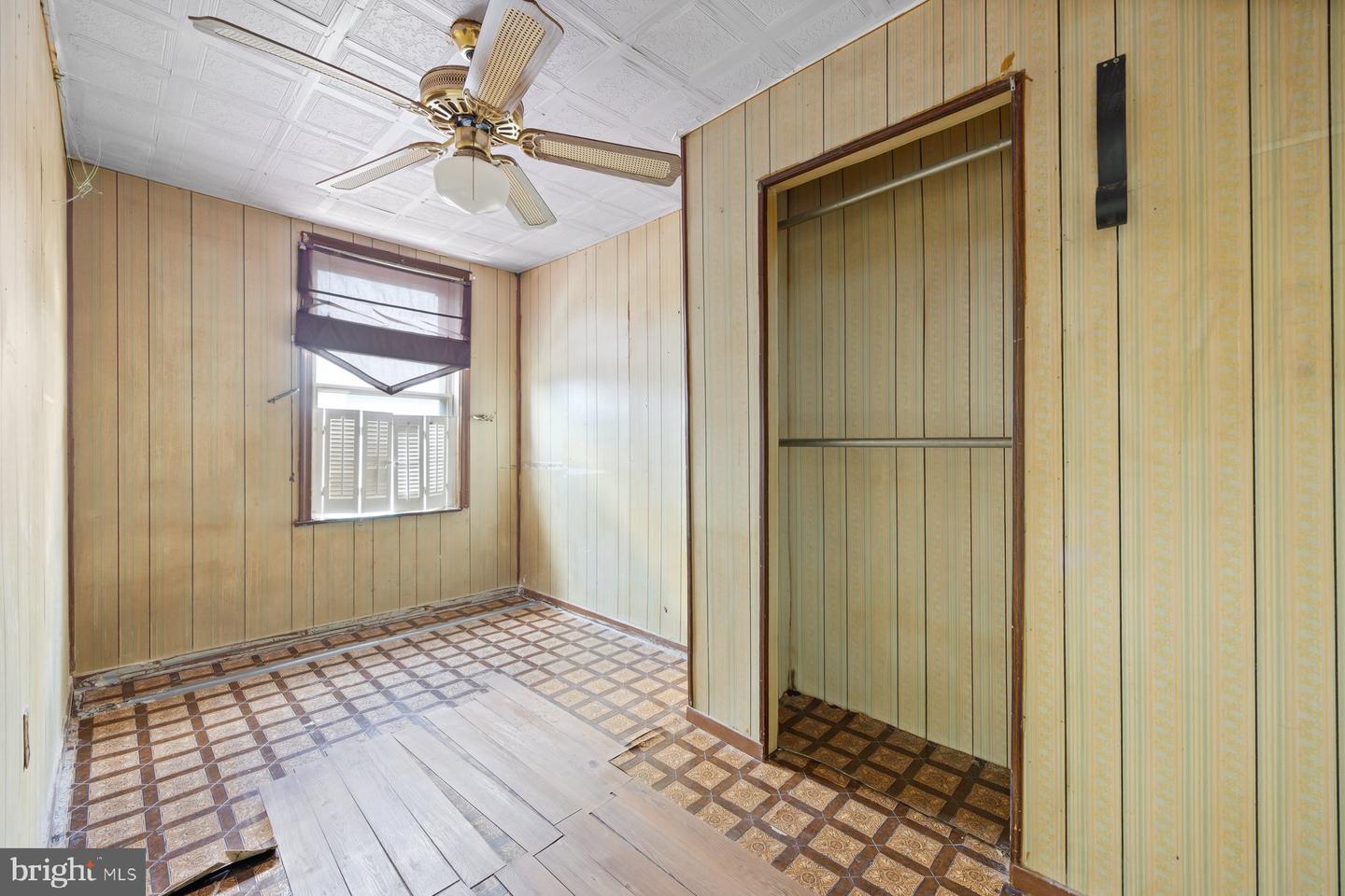 1725 Hollins St Property Photo 14