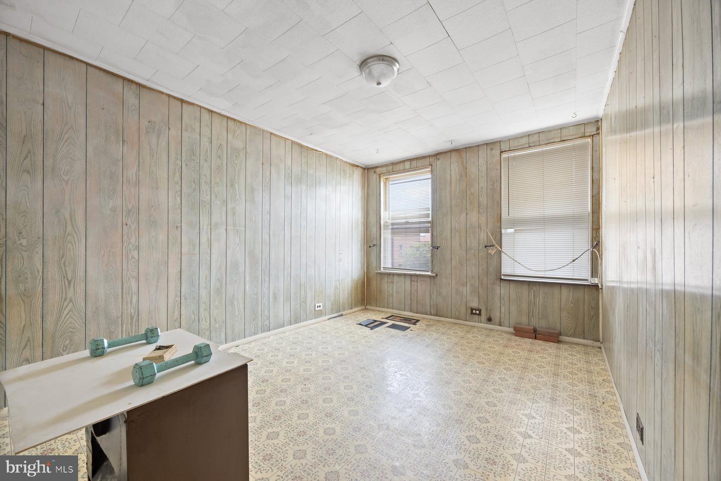 1725 Hollins St Property Photo 16