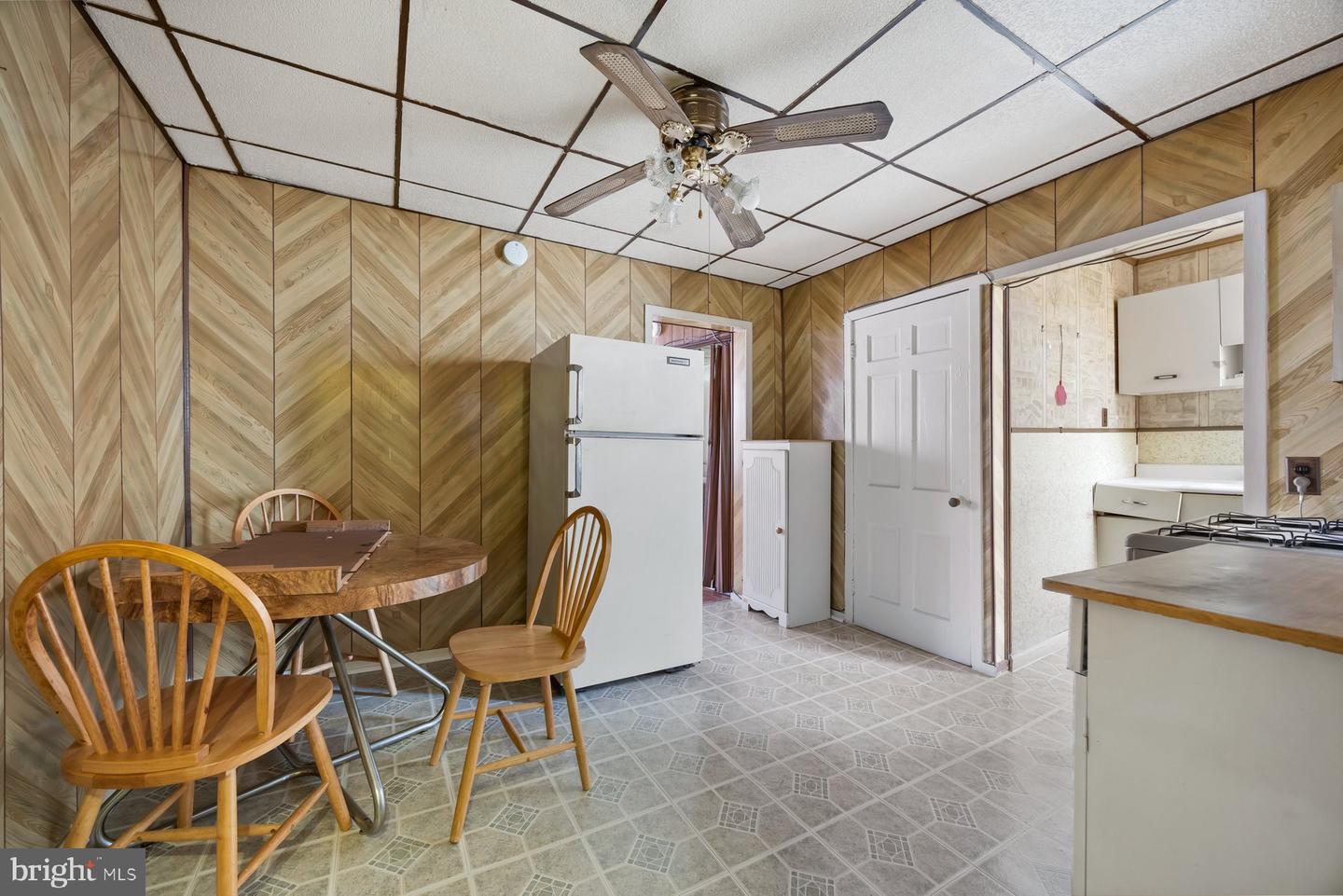 1725 Hollins St Property Photo 23