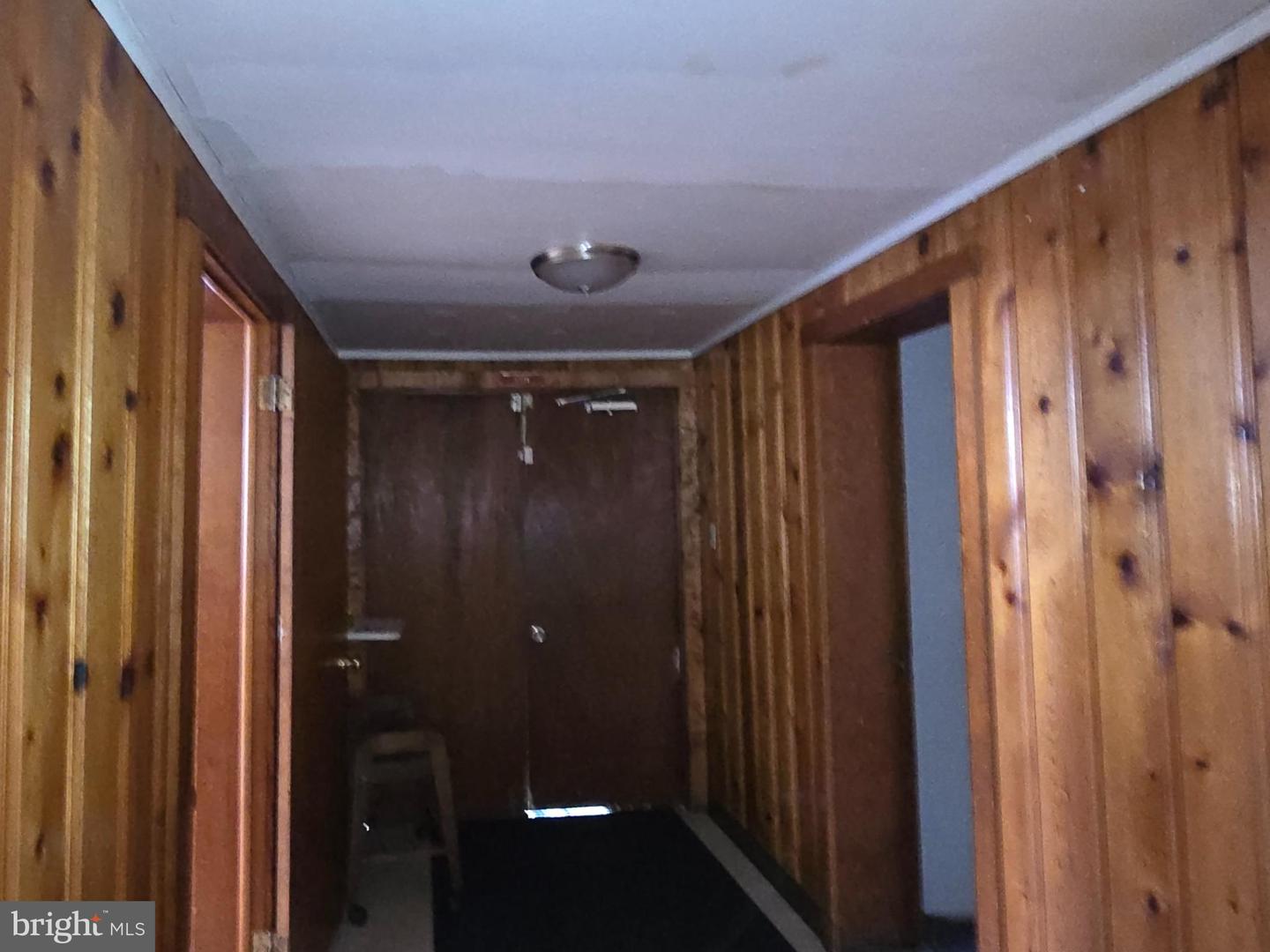 2111 Hollins Ferry Rd Property Photo 13