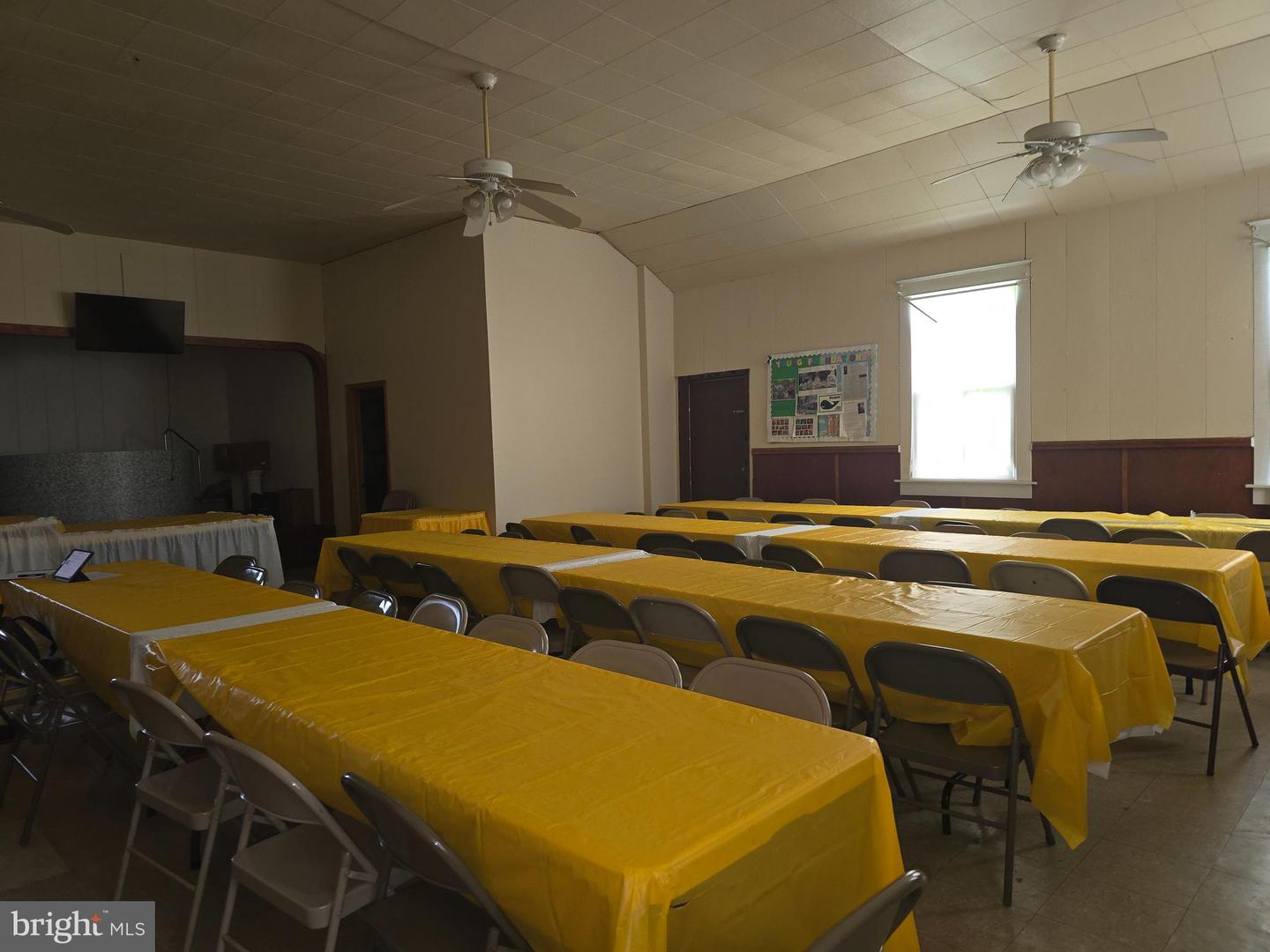 2111 Hollins Ferry Rd Property Photo 14