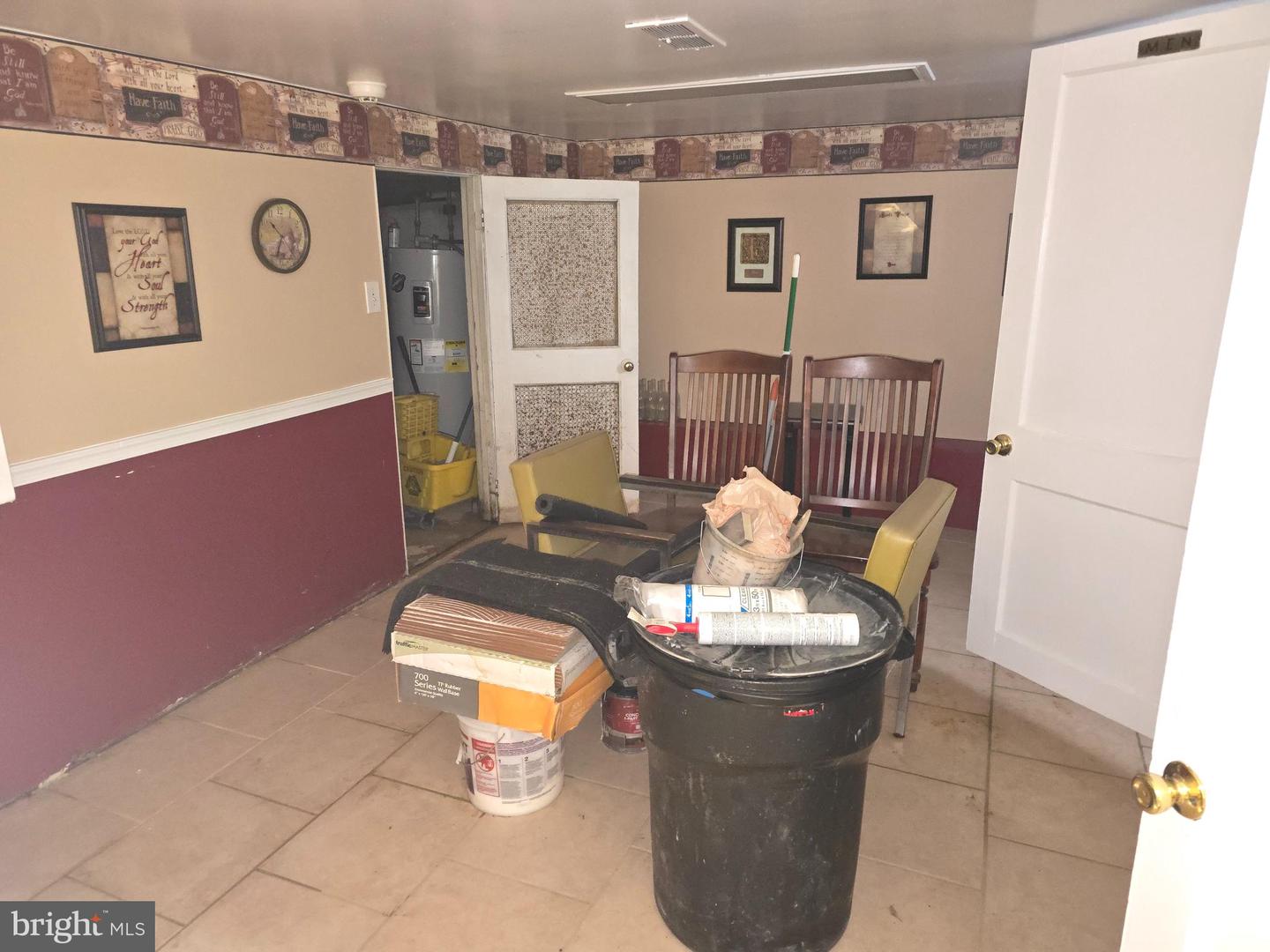 2111 Hollins Ferry Rd Property Photo 25