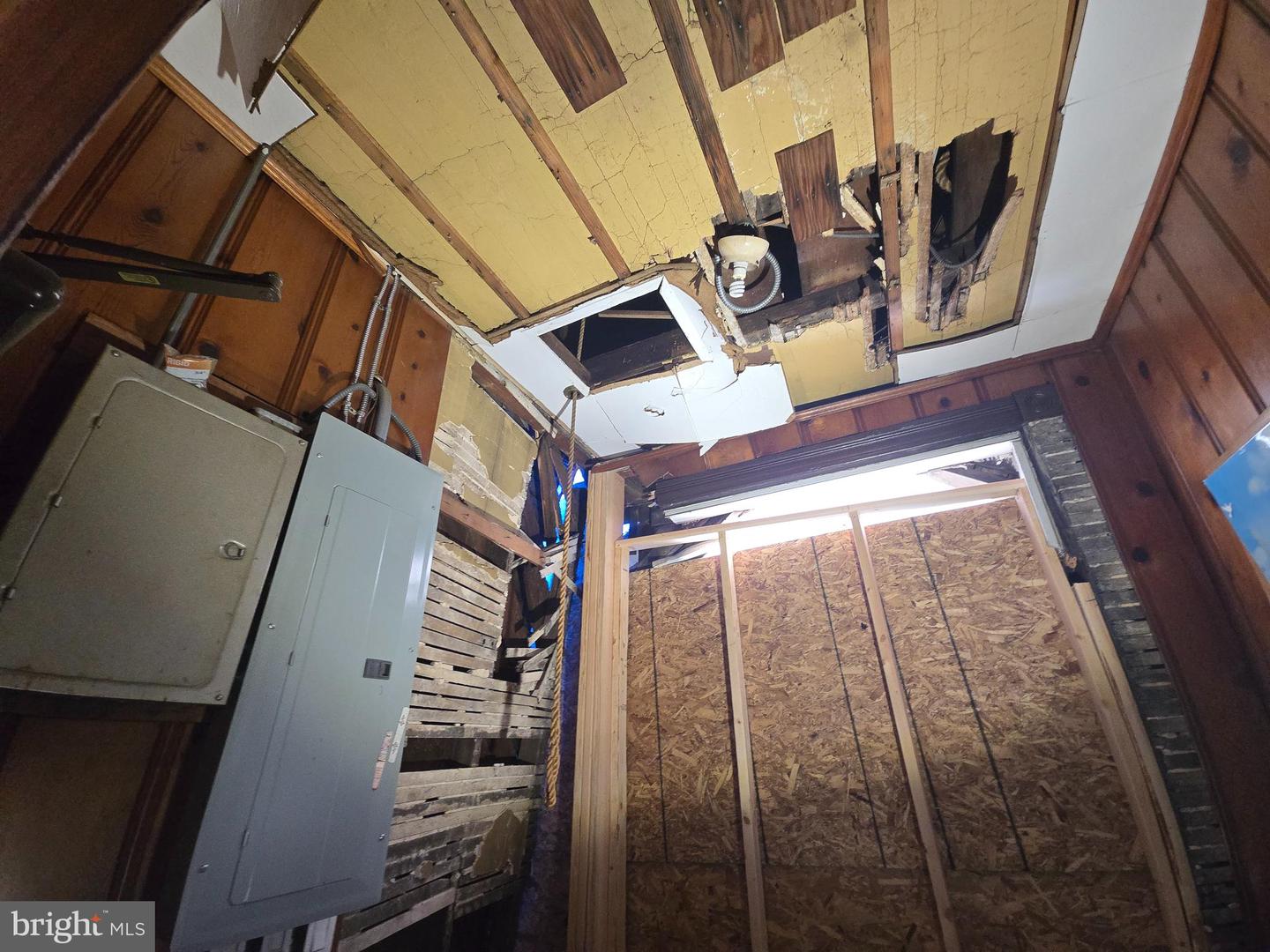 2111 Hollins Ferry Rd Property Photo 31