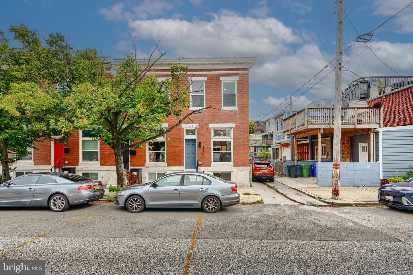 3601 Hudson St Property Photo 1