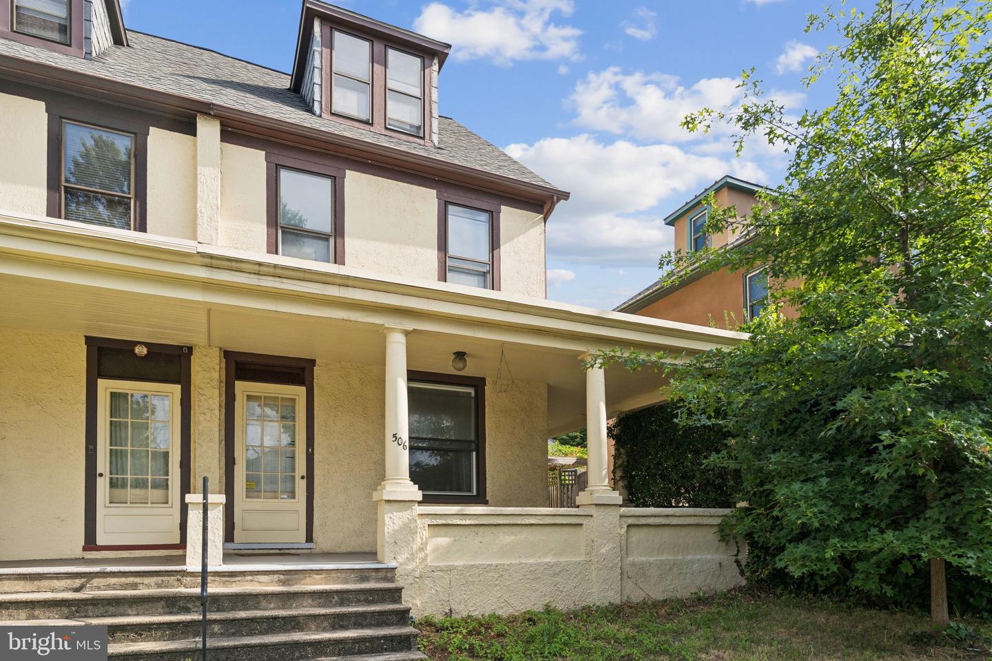 506 E 39TH ST Property Photo 1