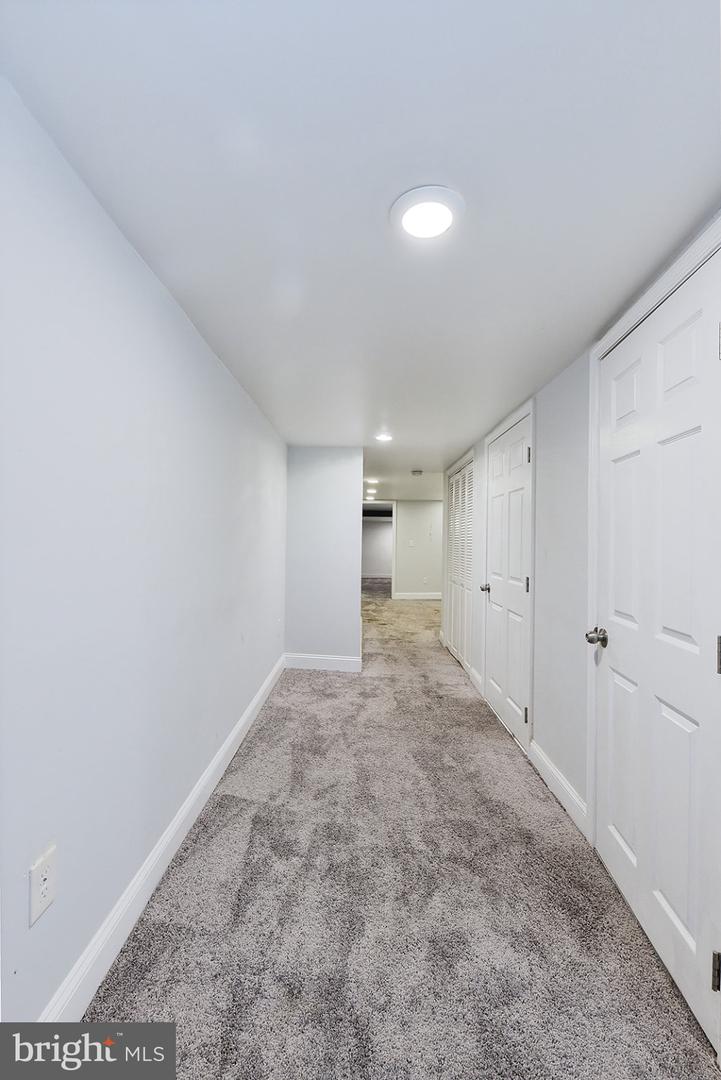 2039 Sinclair Ln Property Photo 28
