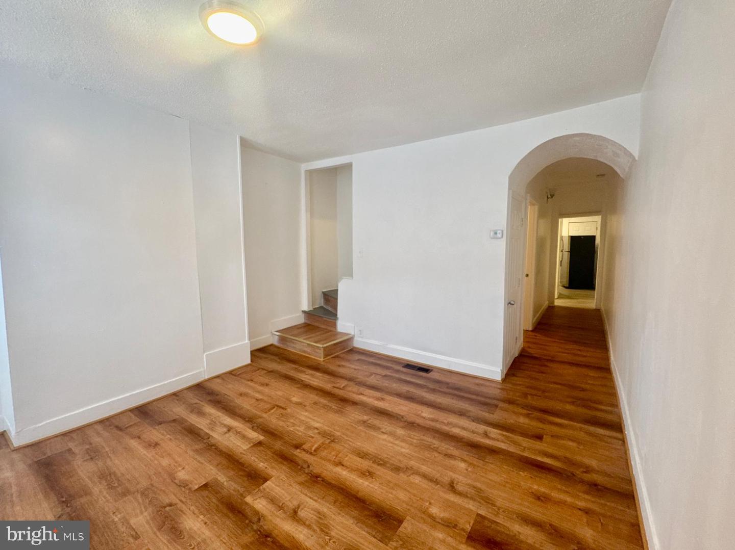 1918 PENROSE AVE Property Photo 1