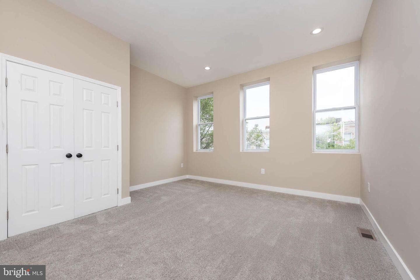 1713 N Bond St Property Photo 9