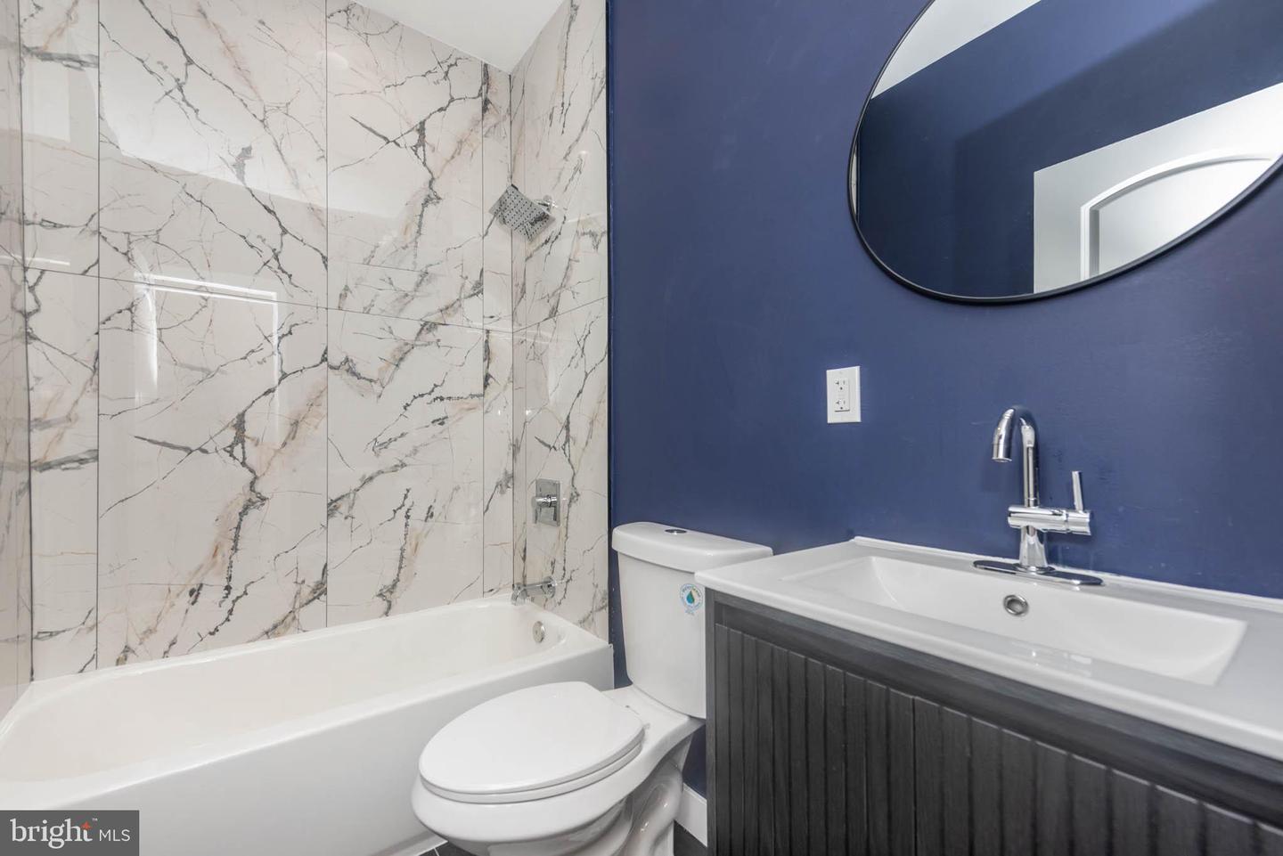 1713 N Bond St Property Photo 15