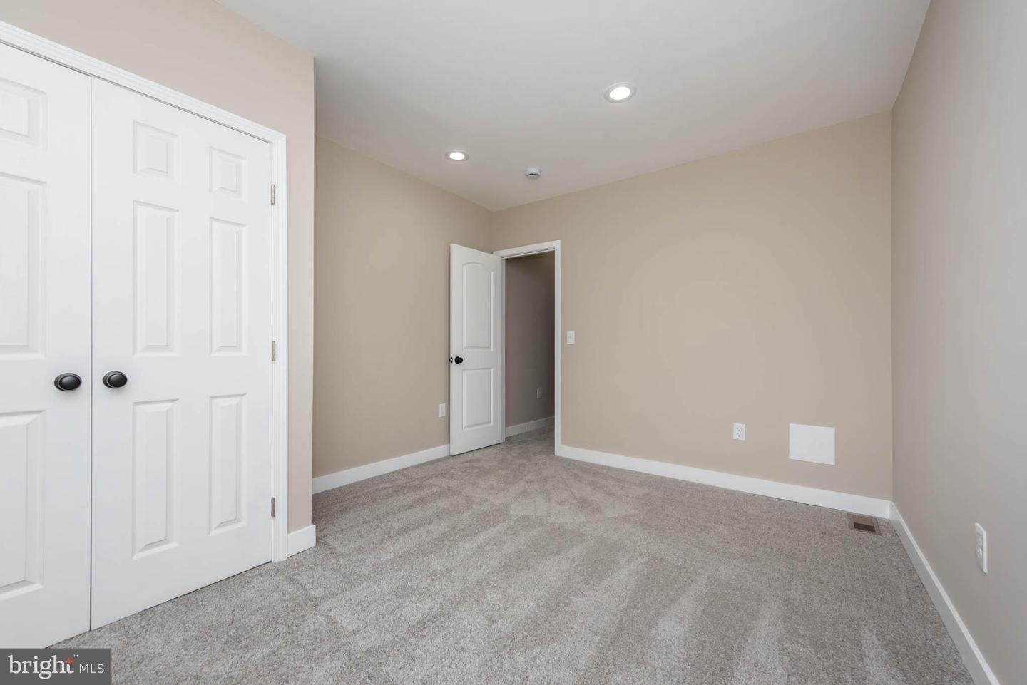 1713 N Bond St Property Photo 18