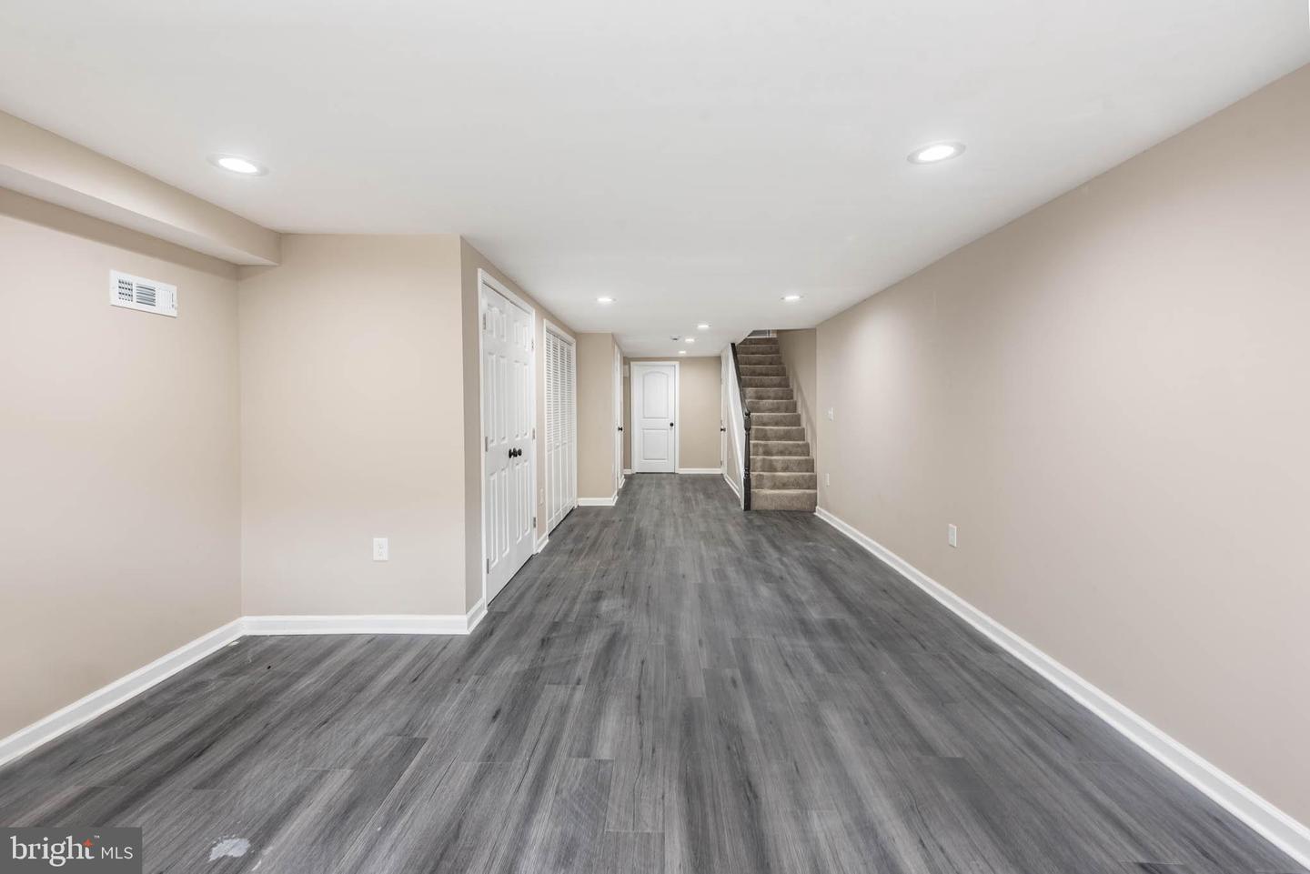 1713 N Bond St Property Photo 20