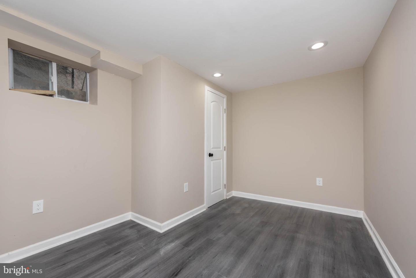 1713 N Bond St Property Photo 24