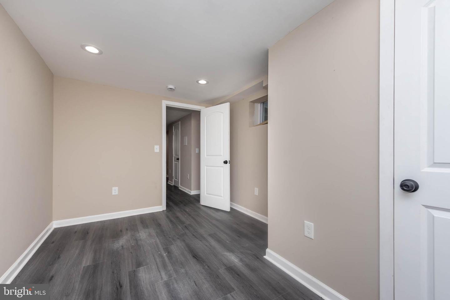 1713 N Bond St Property Photo 25