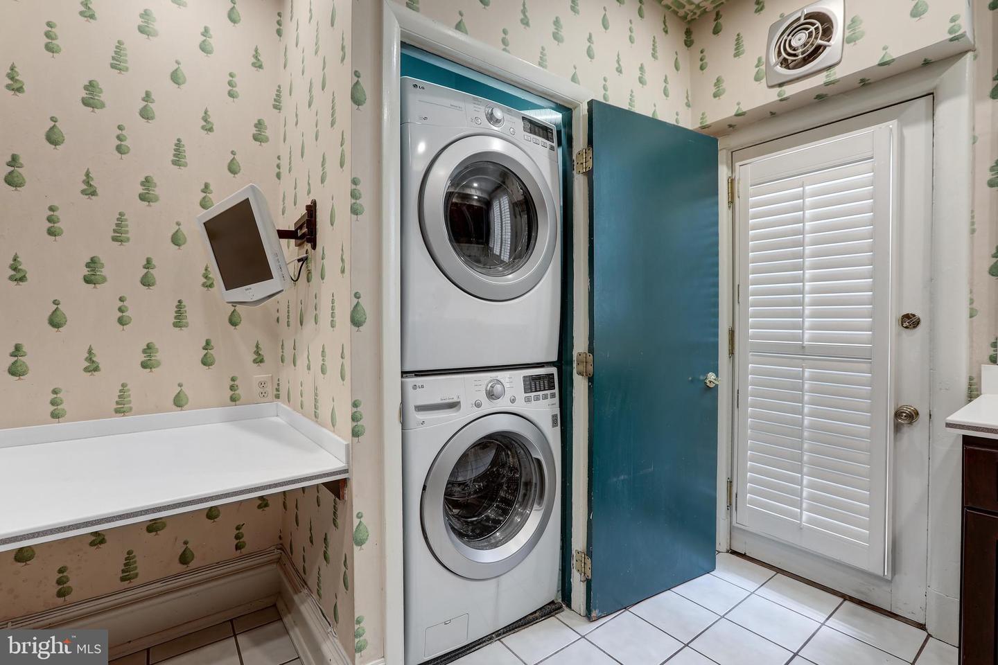 700 Washington Place #2d Property Photo 24