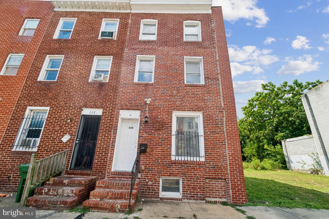 320 S Stricker Property Photo 1
