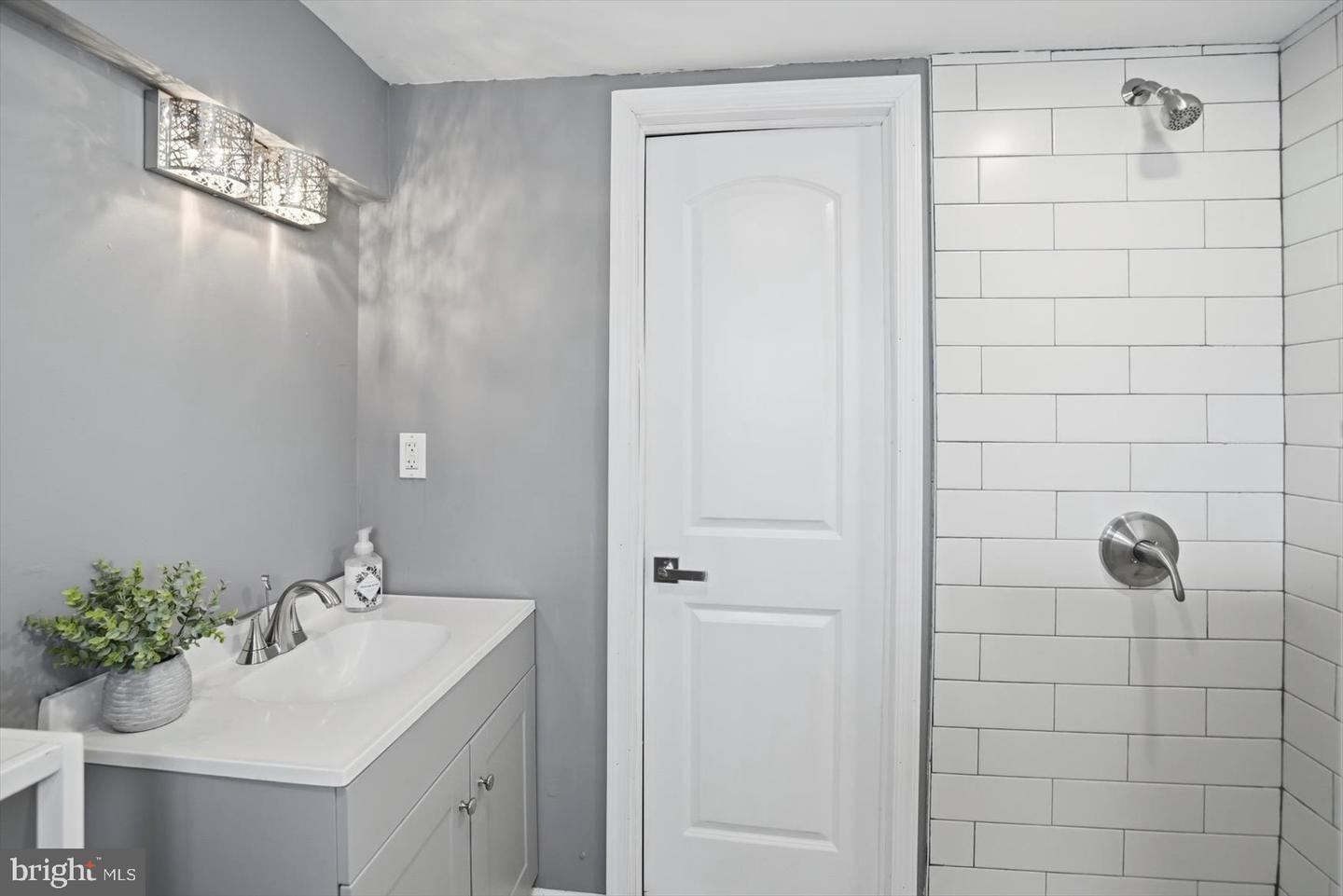 2536 Garrett Ave Property Photo 18