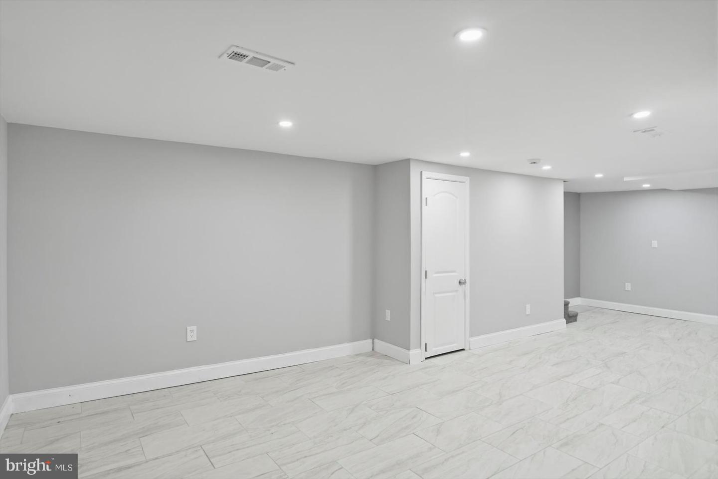 2536 Garrett Ave Property Photo 32