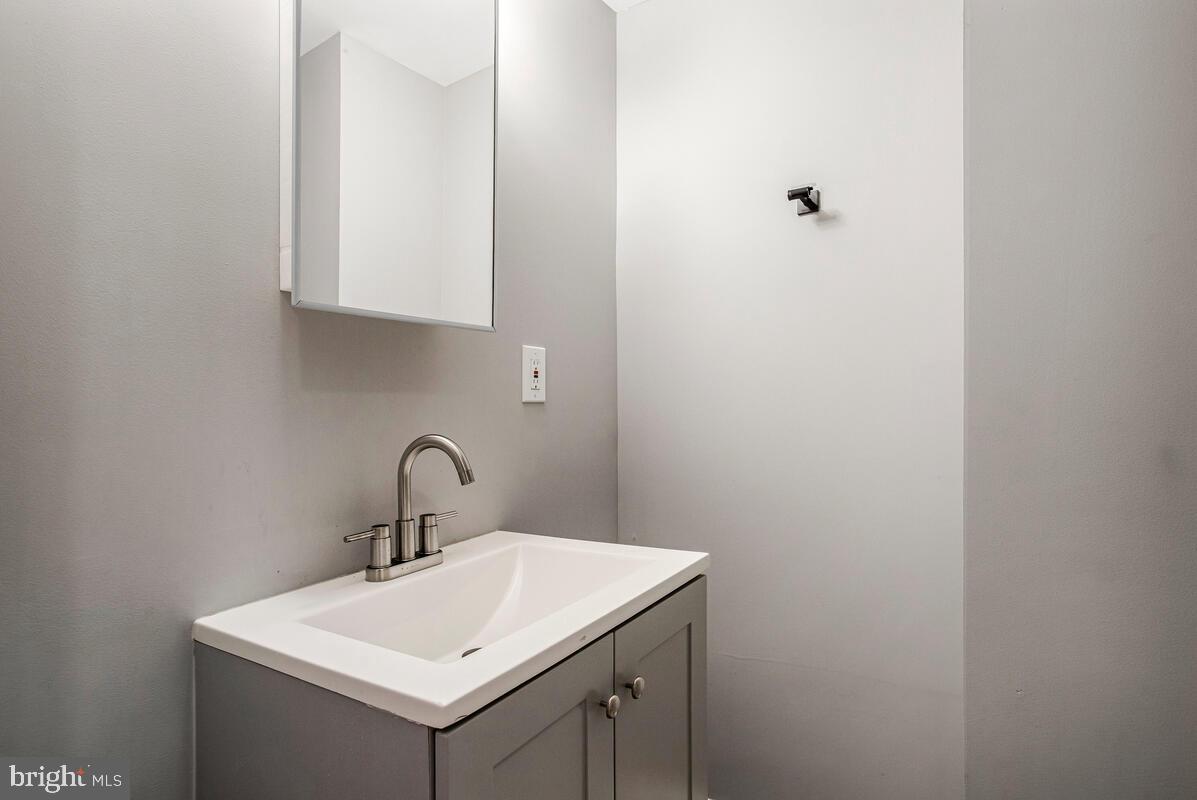 2505 Hollins St Property Photo 11